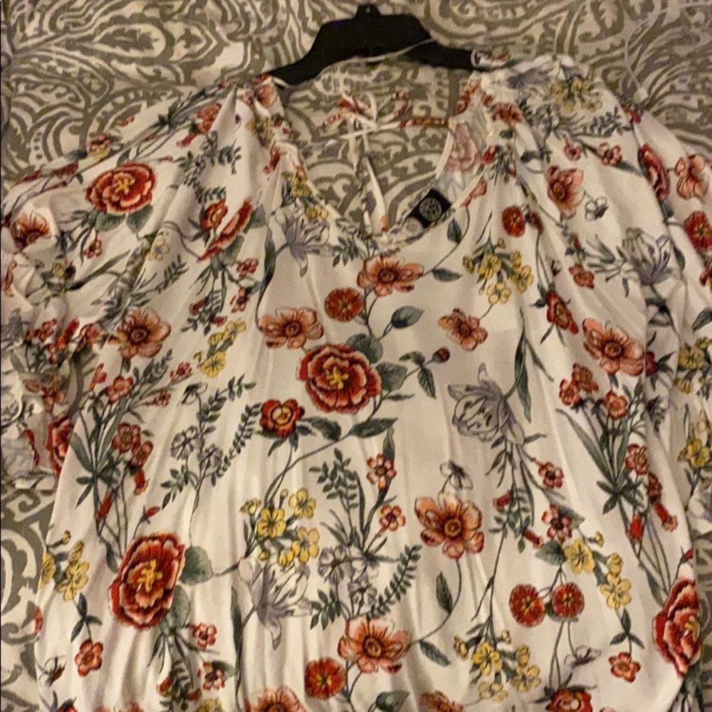 Floral 3/4 top